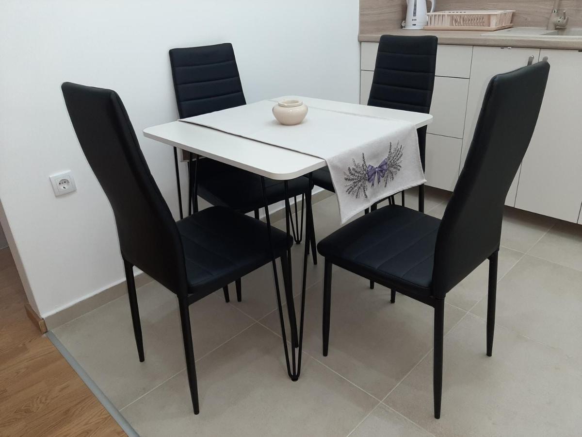 Apartman Viaggio 斯雷姆斯卡米特罗维察 外观 照片