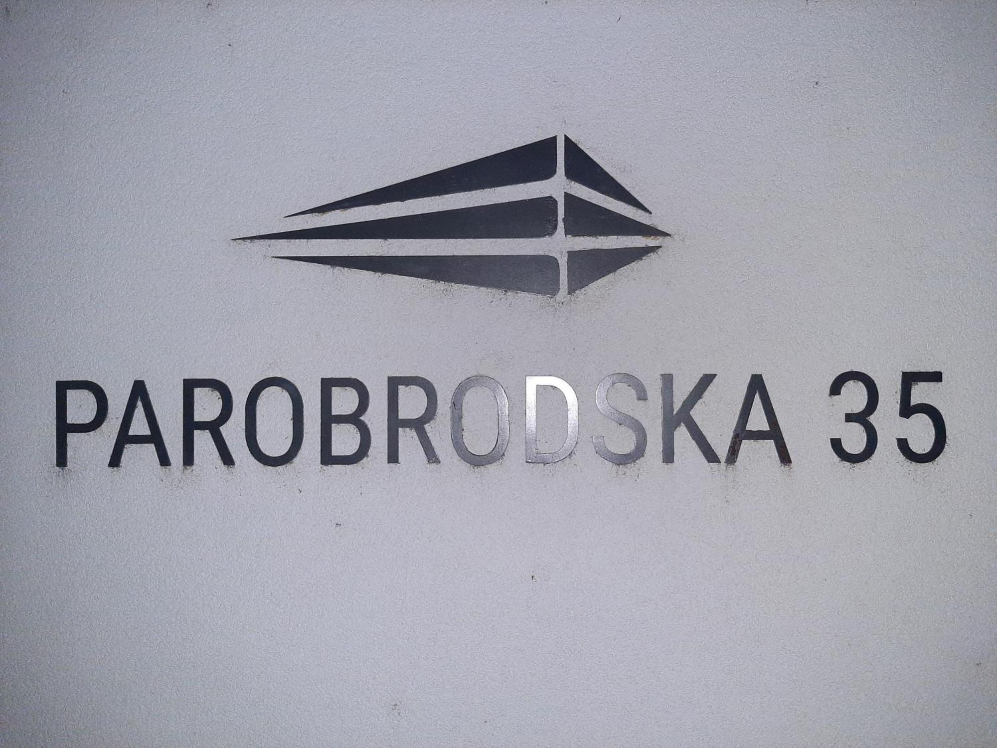 Apartman Viaggio 斯雷姆斯卡米特罗维察 外观 照片